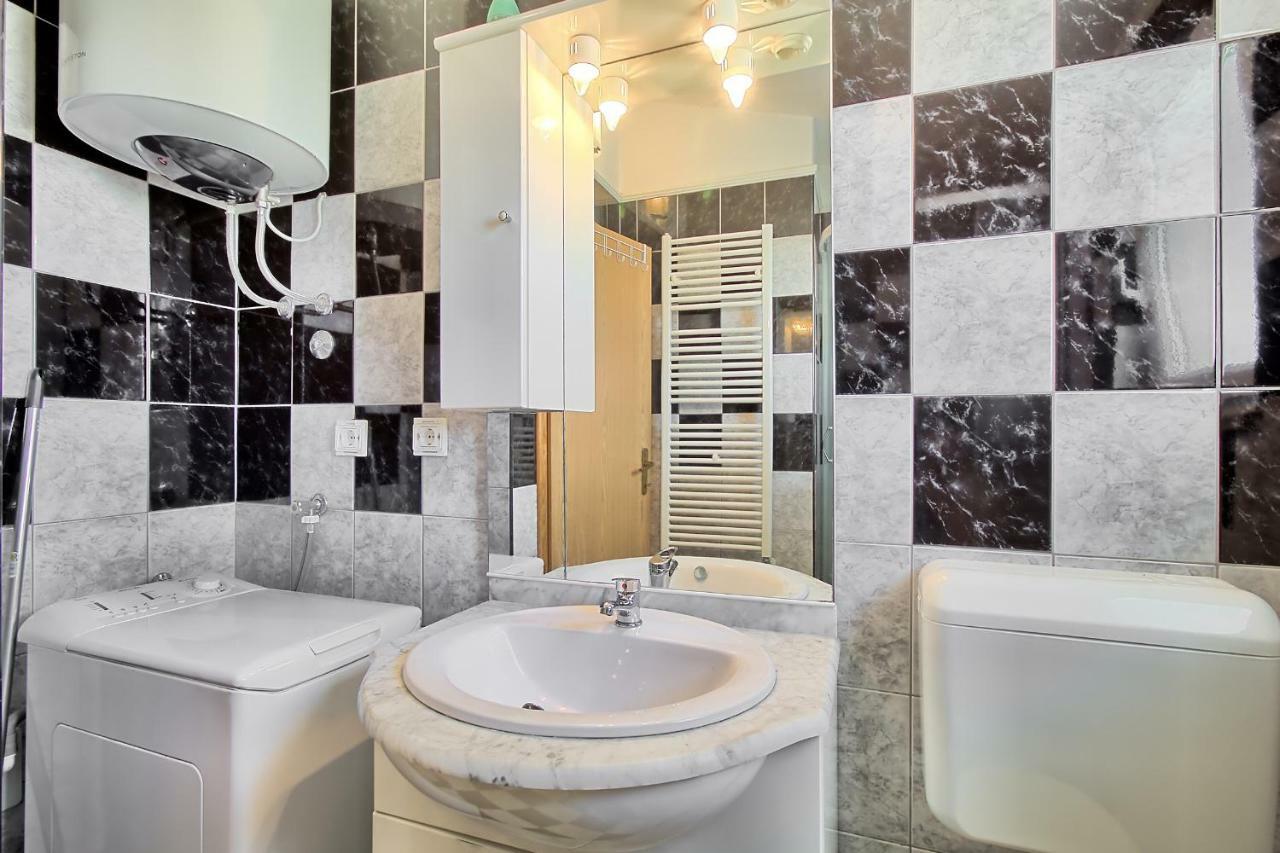 Lara Apartments Umag Eksteriør billede